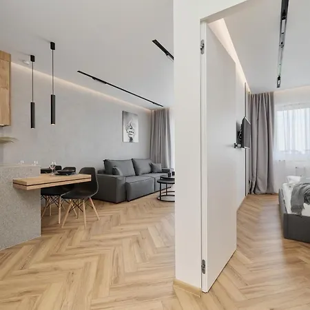 Exclusive With Balcony & Parking By Renters Prestige Wrocław