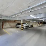 דירה Exclusive With Balcony & Parking By Renters Prestige *