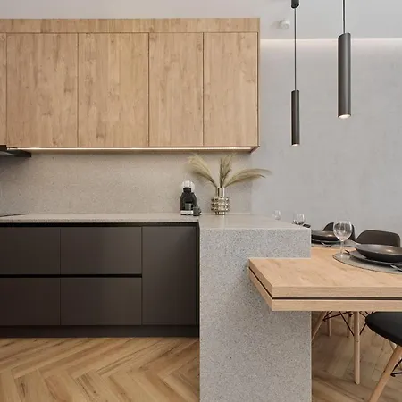 Exclusive With Balcony & Parking By Renters Prestige *