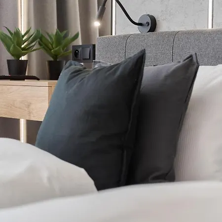 Exclusive With Balcony & Parking By Renters Prestige * Вроцлав