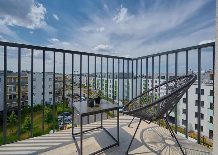 Exclusive With Balcony & Parking By Renters Prestige