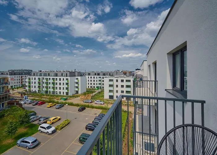 Exclusive With Balcony & Parking By Renters Prestige Daire