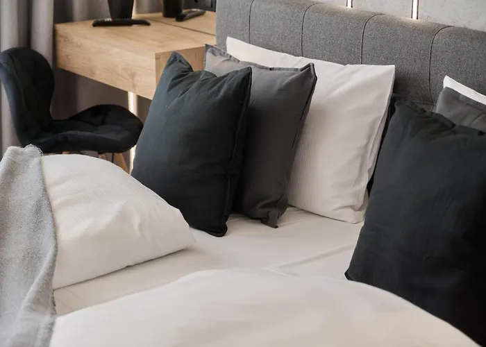 Exclusive With Balcony & Parking By Renters Prestige