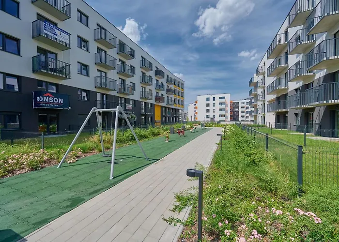 Exclusive With Balcony & Parking By Renters Prestige *